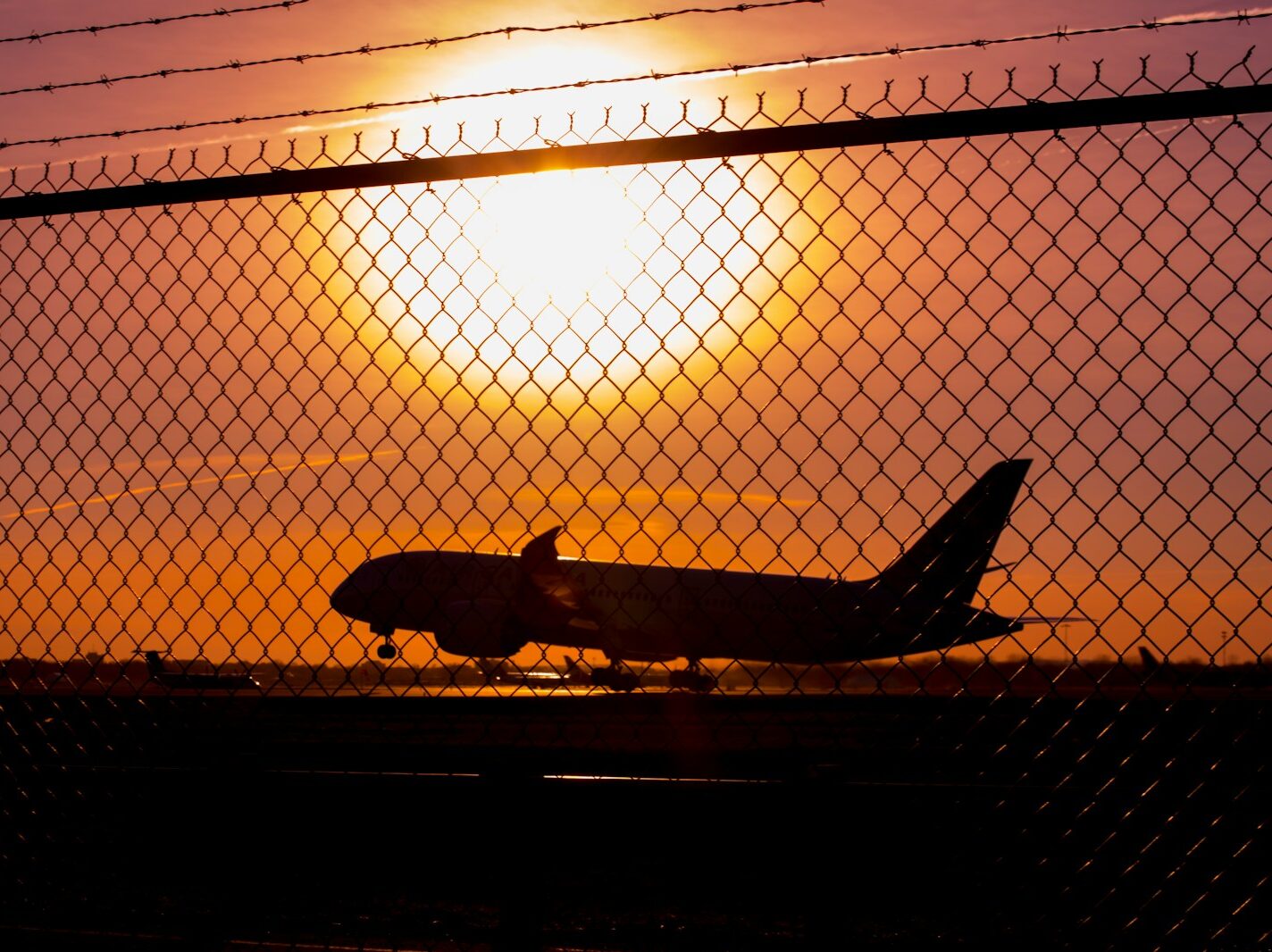 Prodej Boeingu se kvůli pochybnostem o bezpečnosti letadel zastavil. V letošním roce se akcie společnosti propadly o zhruba 30 %