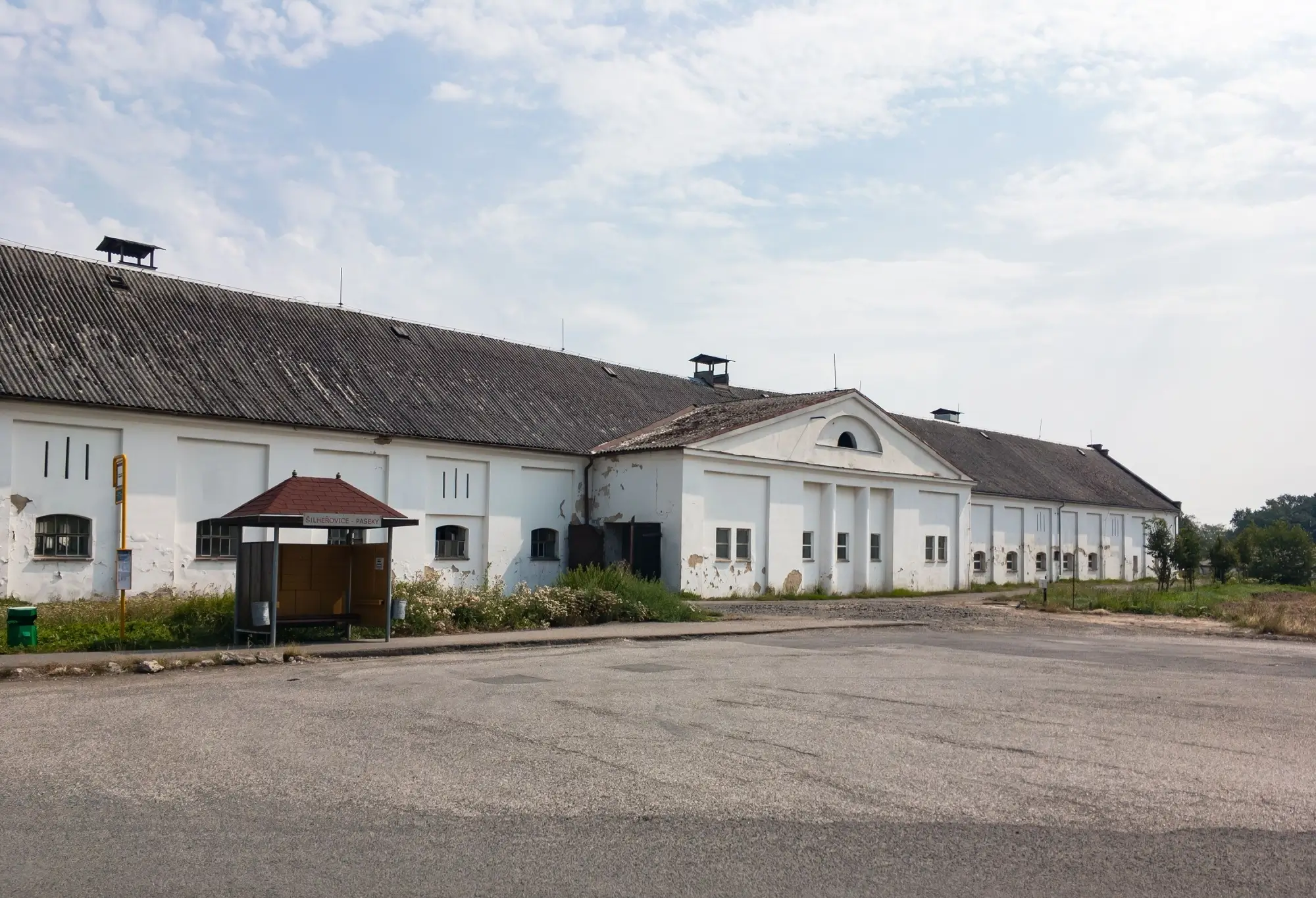 Opuštěná budova JZD v Šilheřovicích