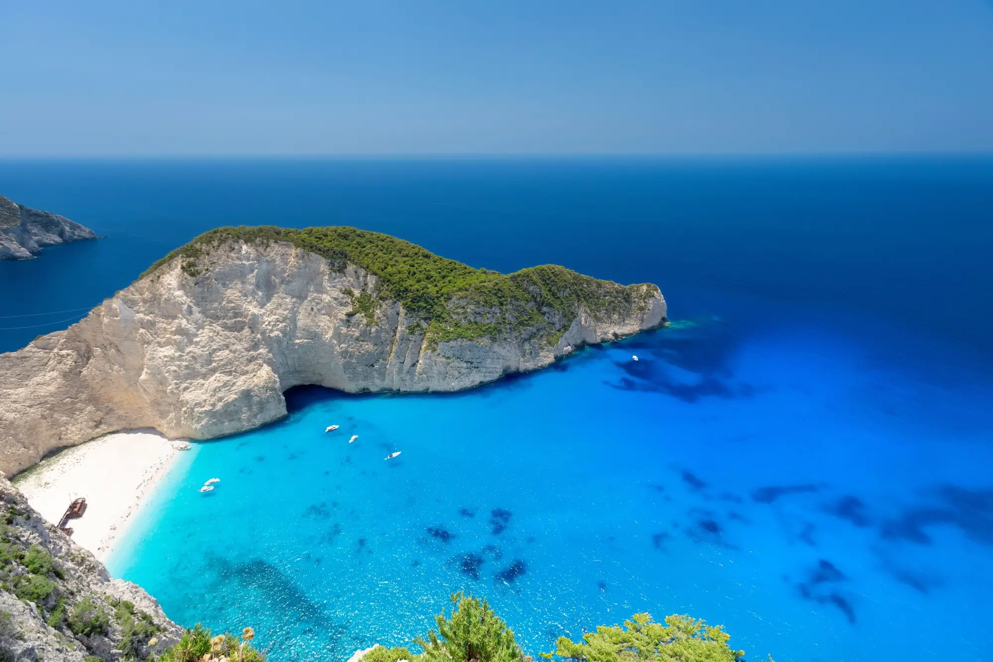 Nejkrásnější ostrov je jen 2 hodiny letadlem z Prahy