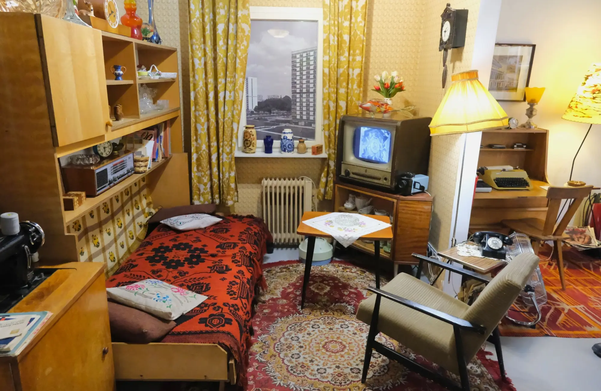 Na byt jste nepotřebovali ani korunu. Jak to, že dnes dřeme na hypotéku celý život?