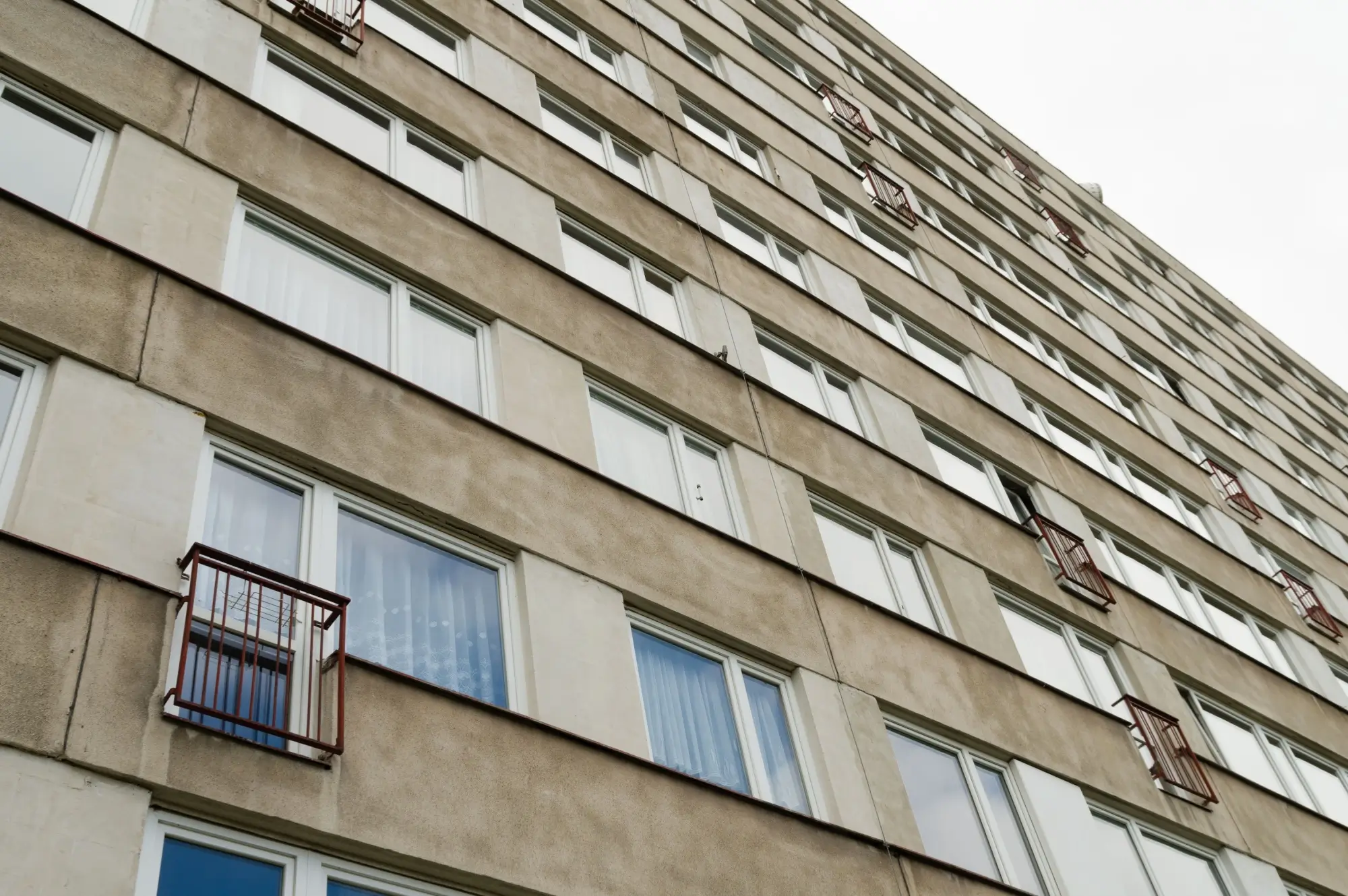 Detail panelového domu