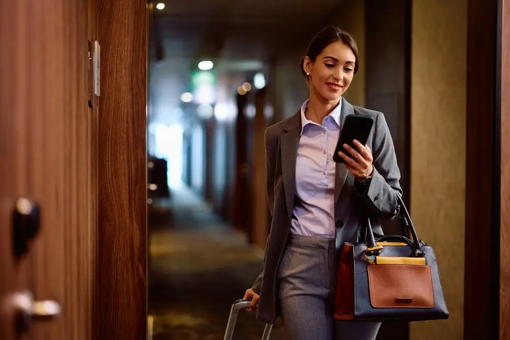žena na pracovní cestě
