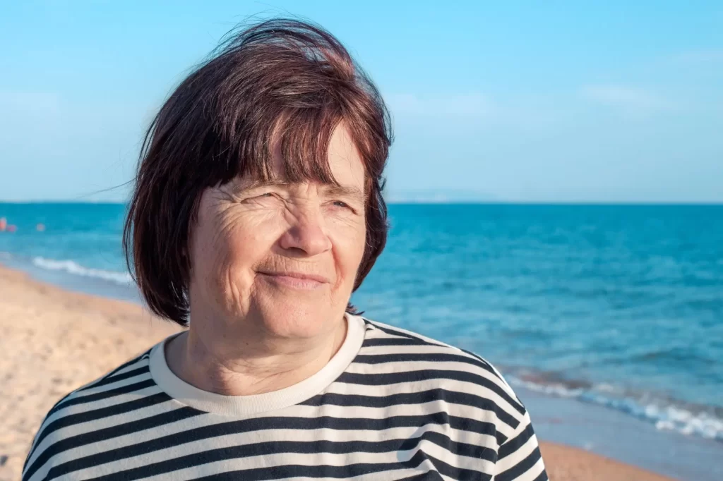 Důchodce u moře, zdroj: Shutterstock