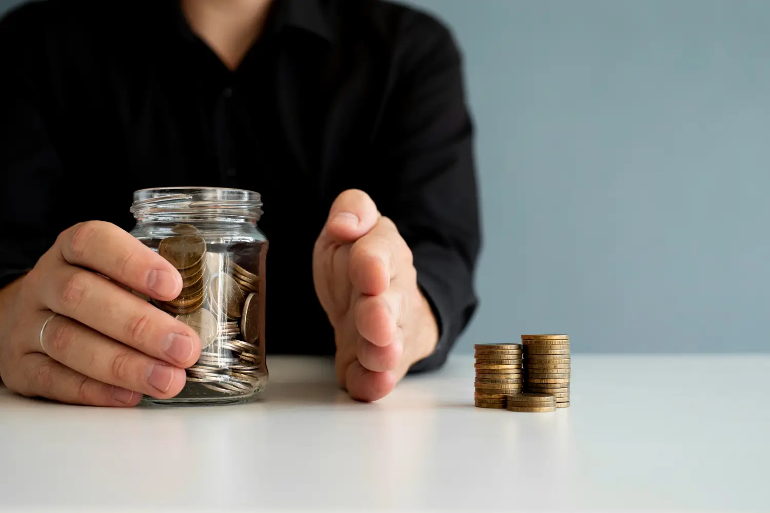 Víte, jaký je rozdíl mezi sporožirovým a běžným účtem? Většina Čechů to netuší a zbytečně se připravuje o velké peníze