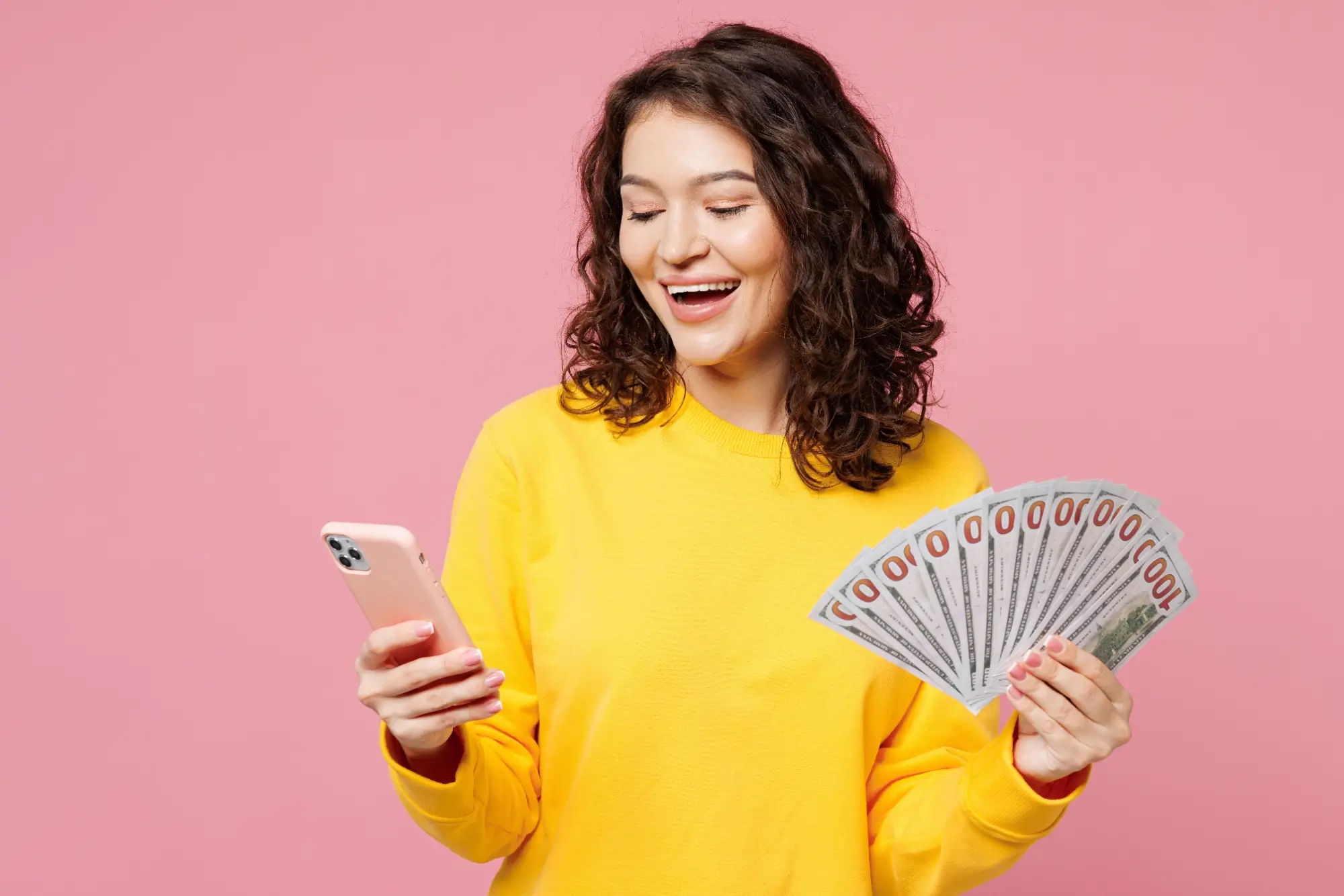 Banky rozdávají tisíce korun. Získejte bonusy, vyšší úroky i smazané splátky, než bude pozdě