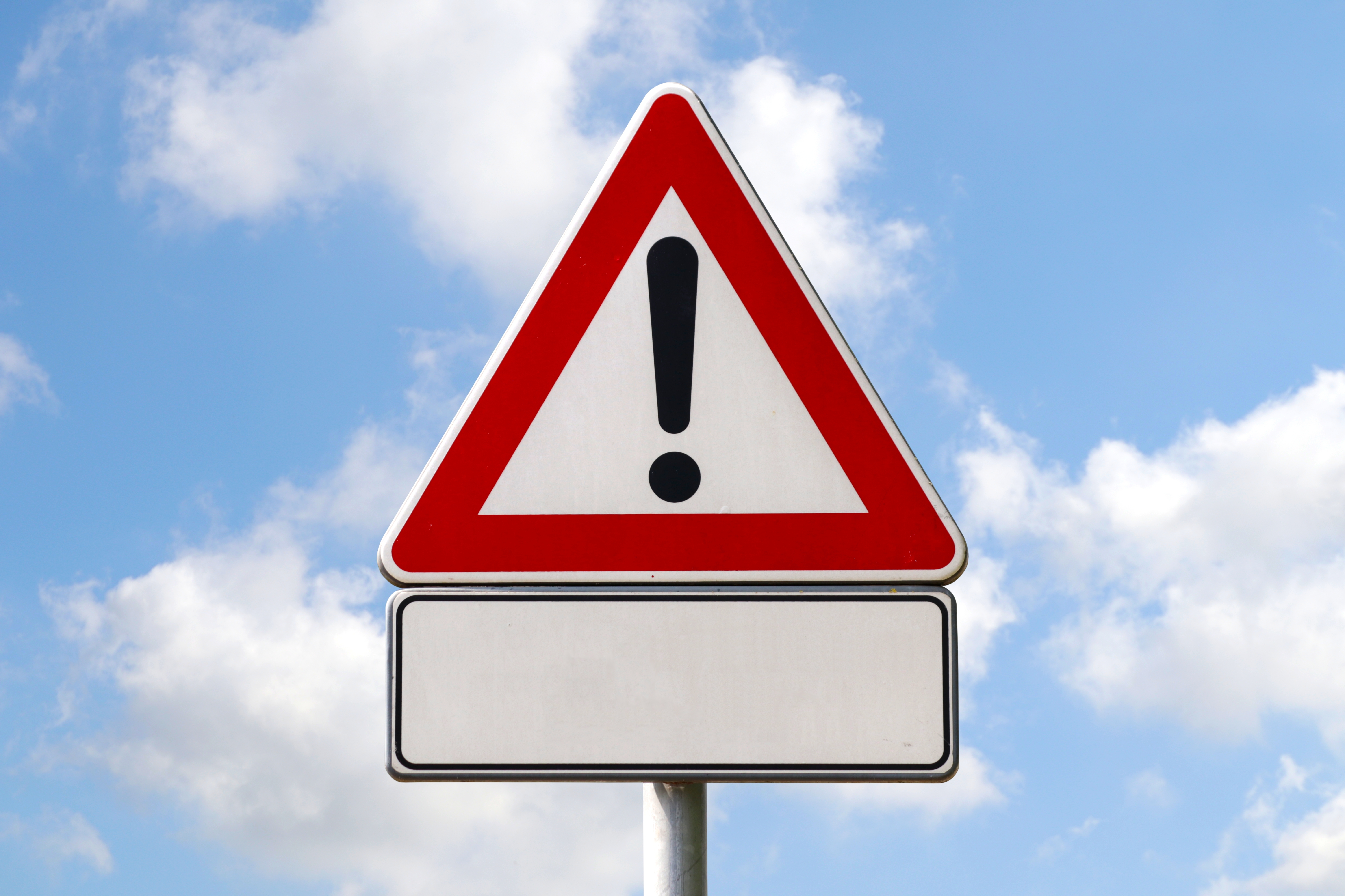 Znáte tuto dopravní značku? Většina Čechů ji ignoruje, a aniž by to tušila, riskuje velké pokuty