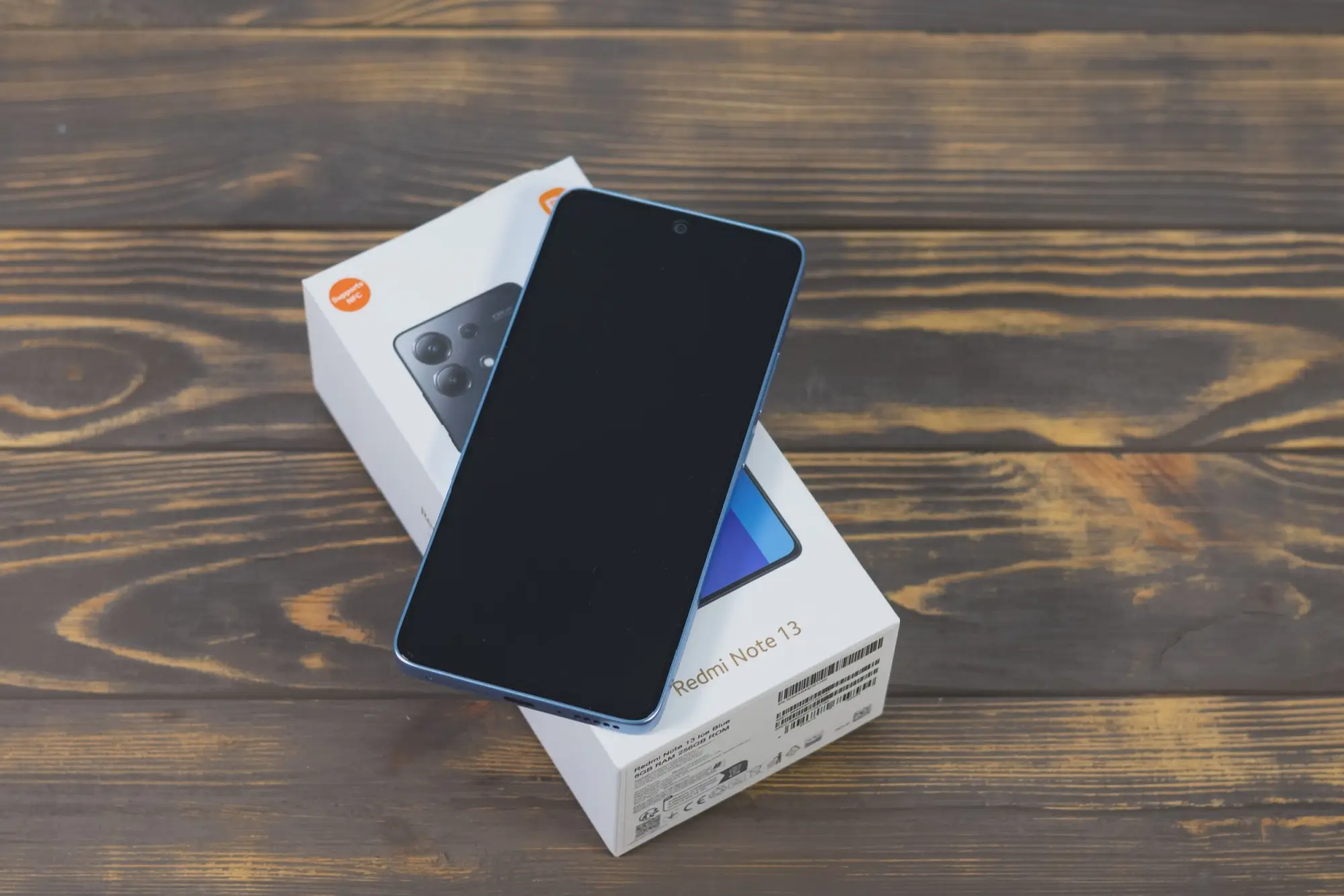 Redmi Note 13 na krabici