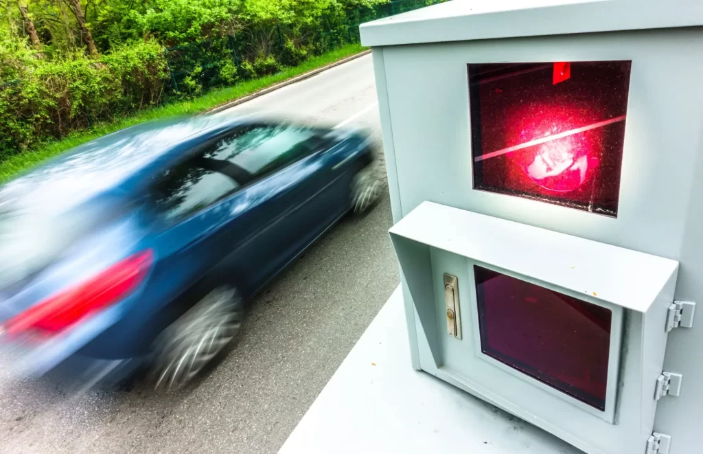 Tolerance při měřen&iacute;, auto, radar