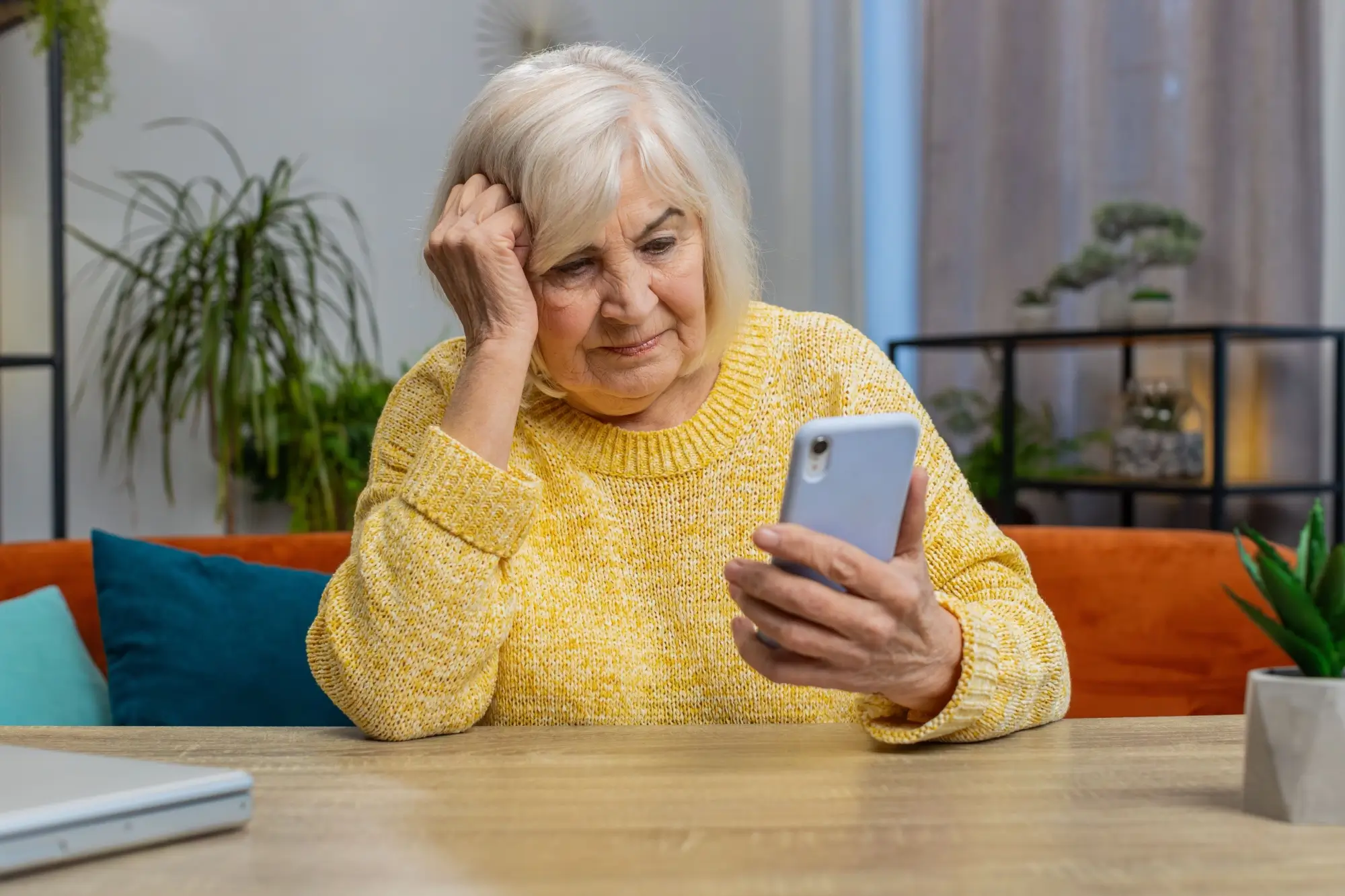 Nejlepší mobily pro seniory: Levné, s velkými písmeny a úplně jednoduché na ovládání