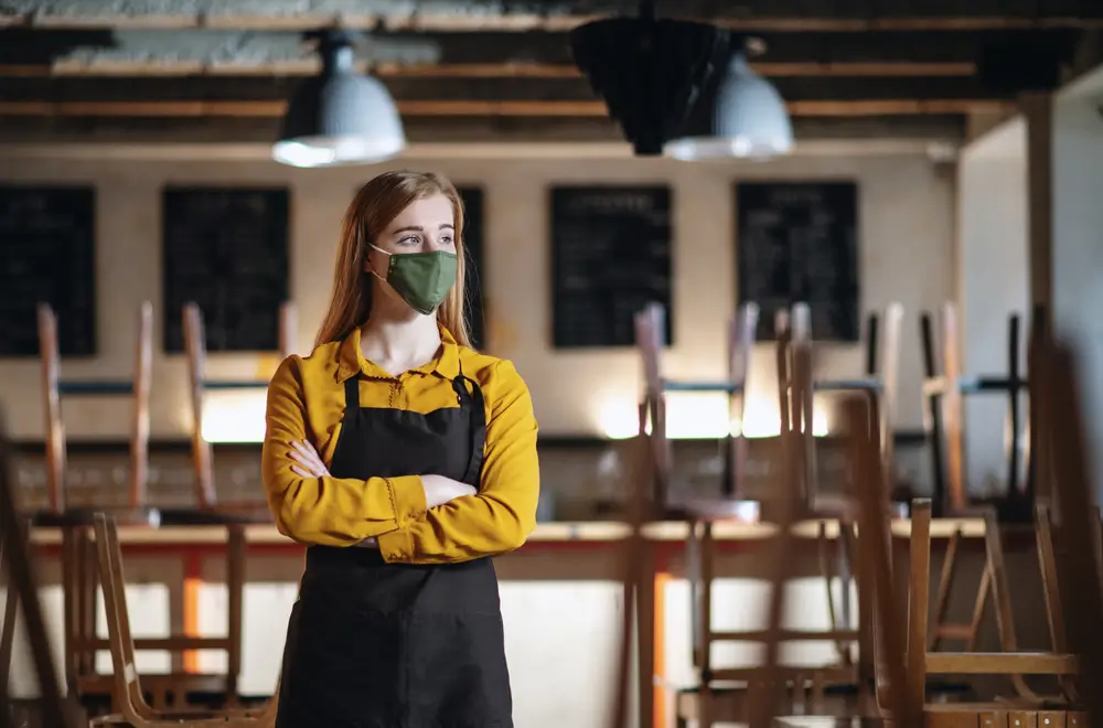 Serv&iacute;rka s rou&scaron;kou.