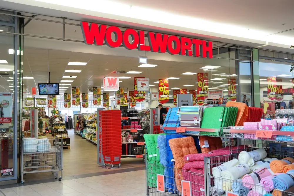 Prodejna Woolworth.
