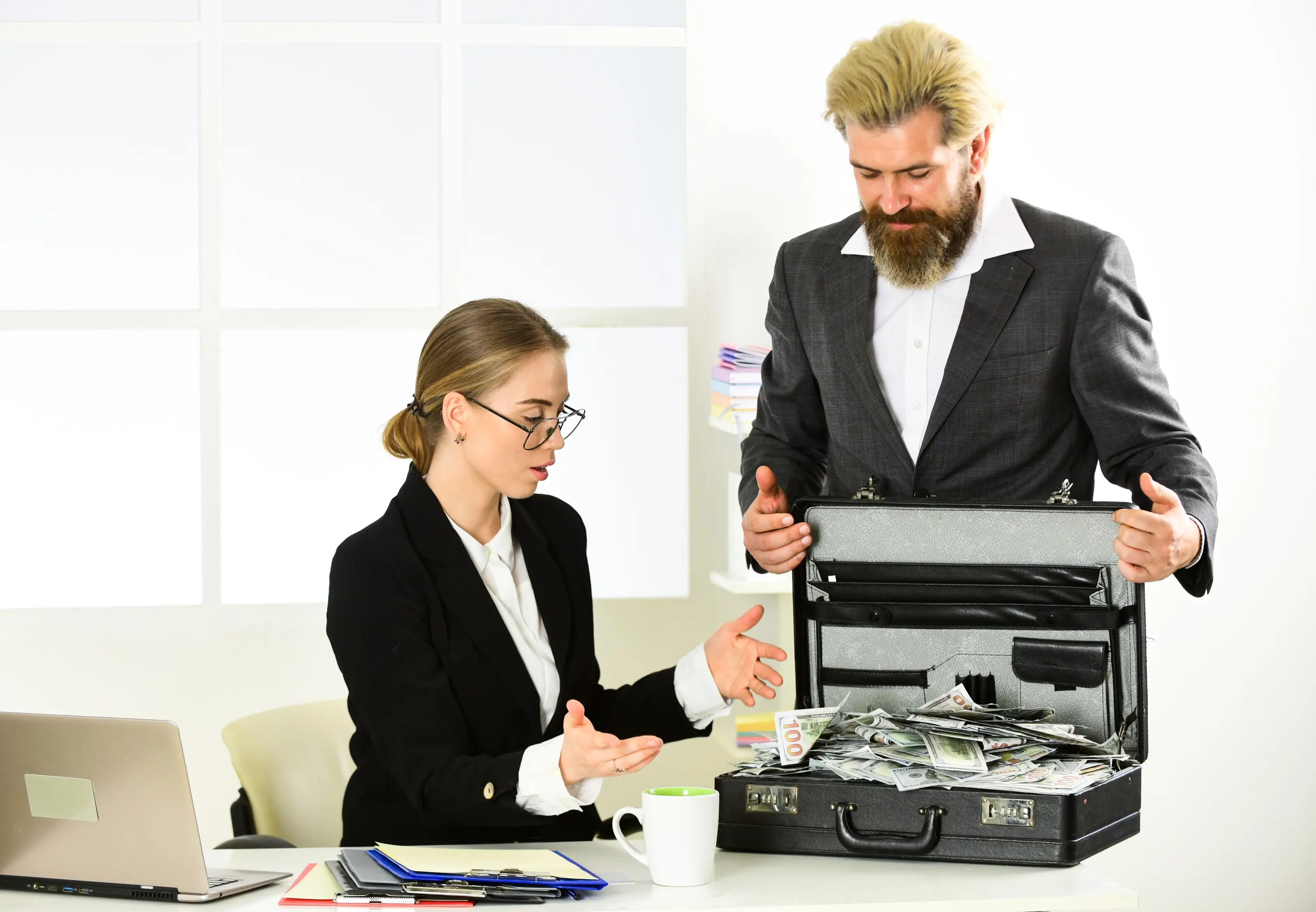 Hvězdy na konci května konečně ocení vaši tvrdou práci: Tomuto znamení přistane na účtu vesmírná cifra