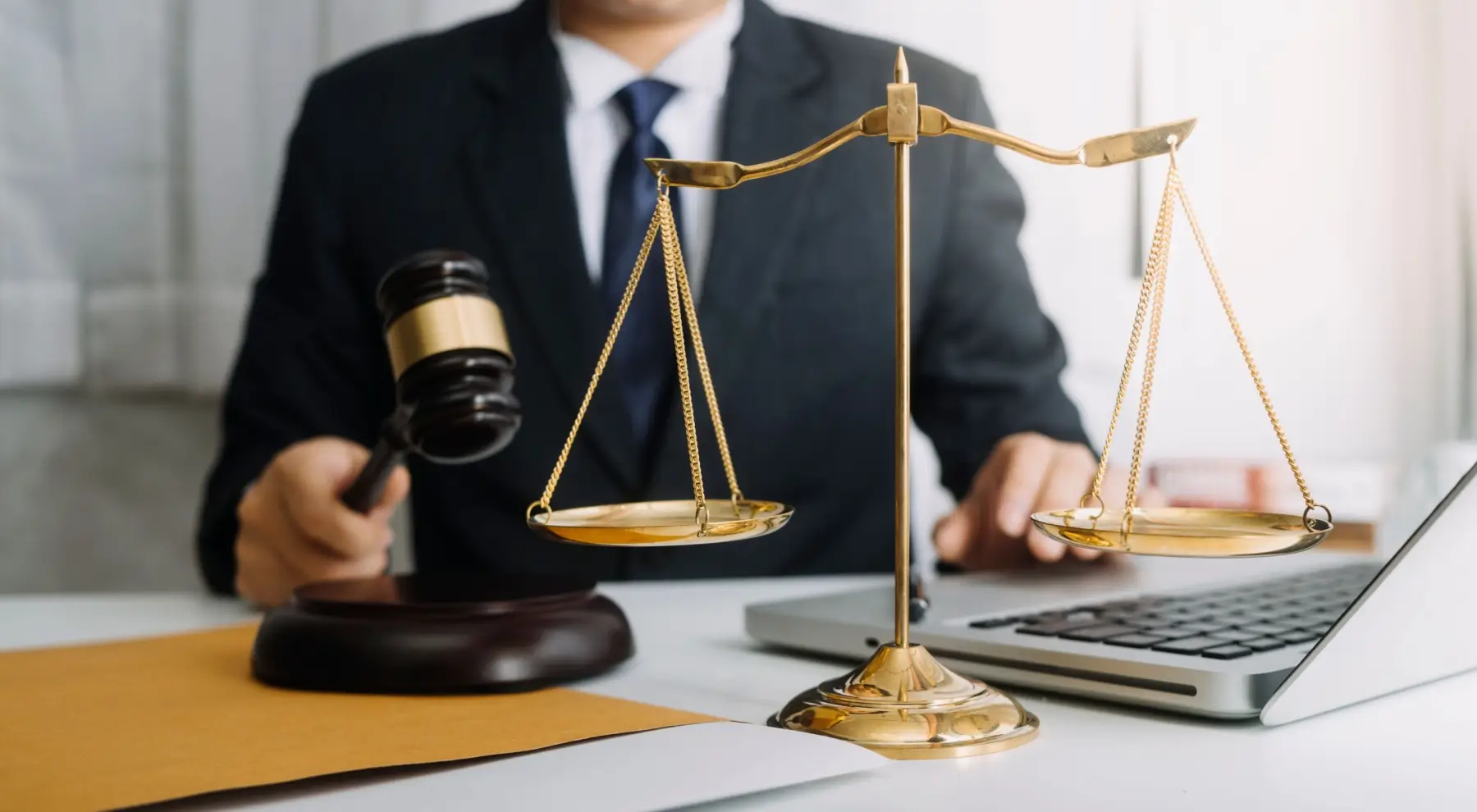 Role finančního arbitra: Pomáhá řešit spory mezi klienty a finančními institucemi