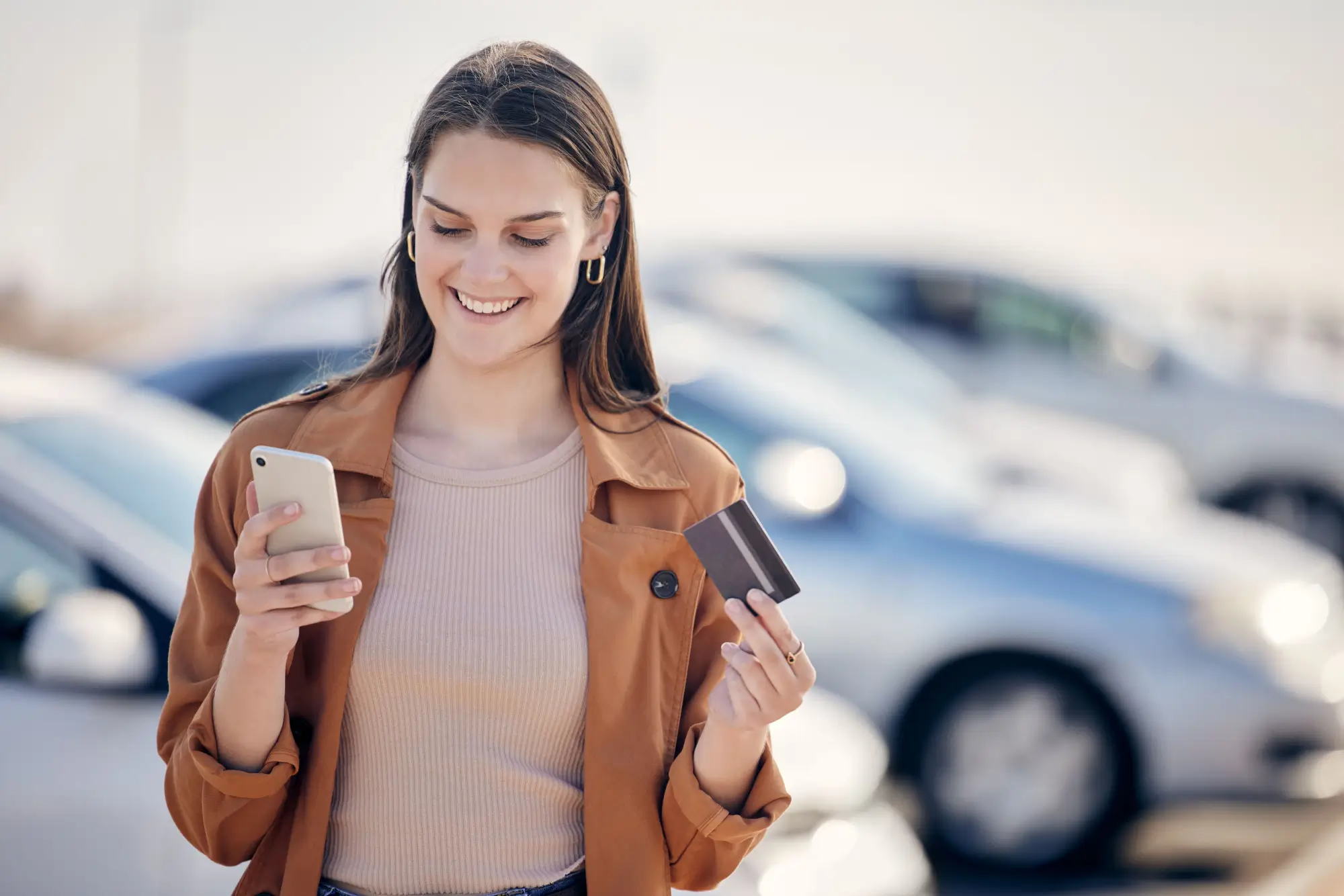 Na splátky, nebo hotově? Pohodlí může být lákavé, ale dejte si pozor na skryté navýšení