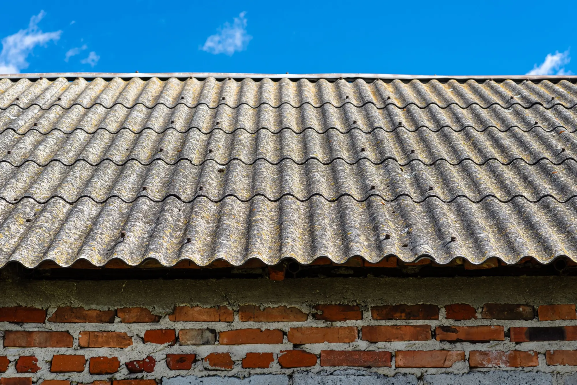 Azbestov&aacute; střecha