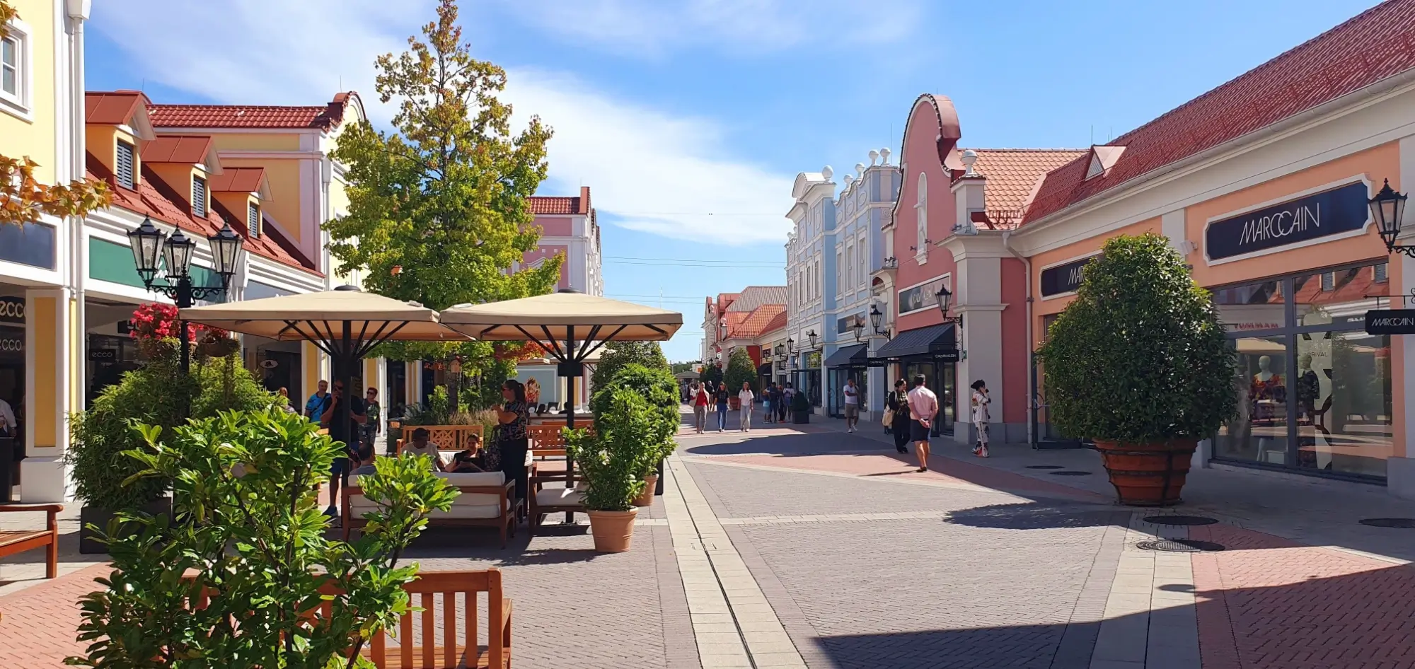 Češi už si na Polsko ani nevzpomenou. Objevili nákupní zónu, kde je vše za půlku, mnohem kvalitnější a značkové