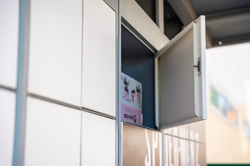 Vykašlete se na Českou poštu. Přes Alzabox pošlete balíček jen za 50 Kč. Zde je návod