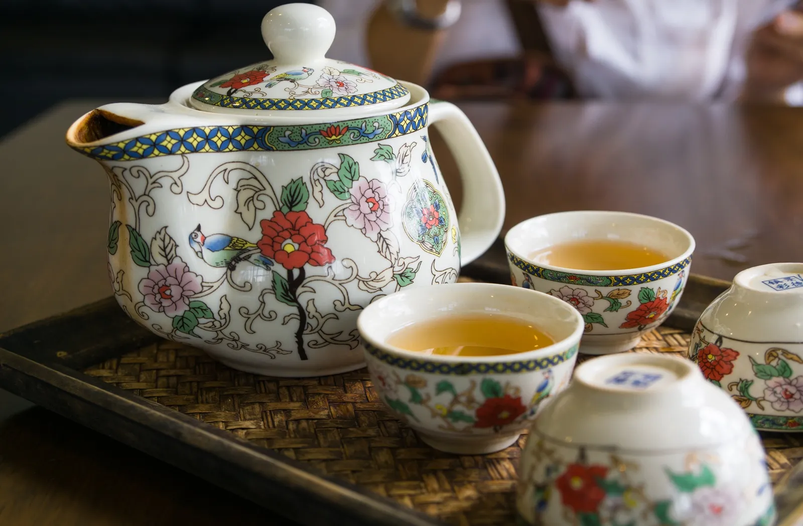 Tuto ošklivou věc nevyhazujte. Já ji dnes prodala za 30 000 Kč, přestože je poškozená