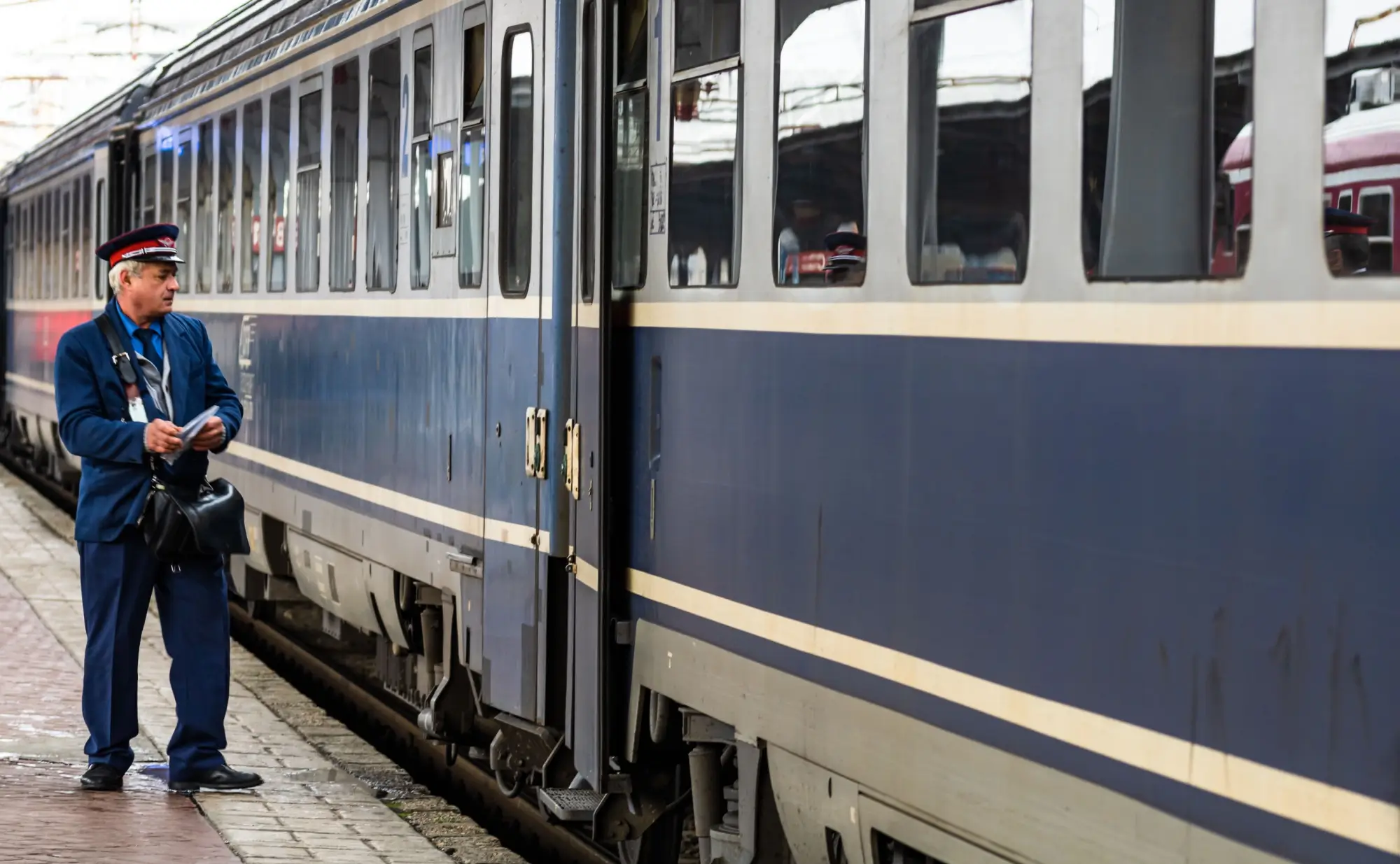 Kolik berou zaměstnanci Českých drah: Rozdíl mezi platem průvodčího a strojvedoucího je propastný