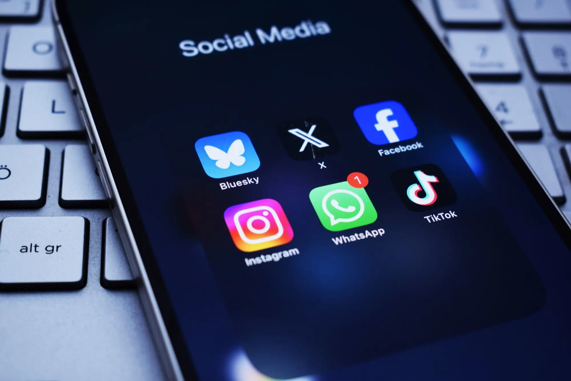 Nový podvod na WhatsApp: Tuto zprávu okamžitě mažte. Připraví vás o všechno