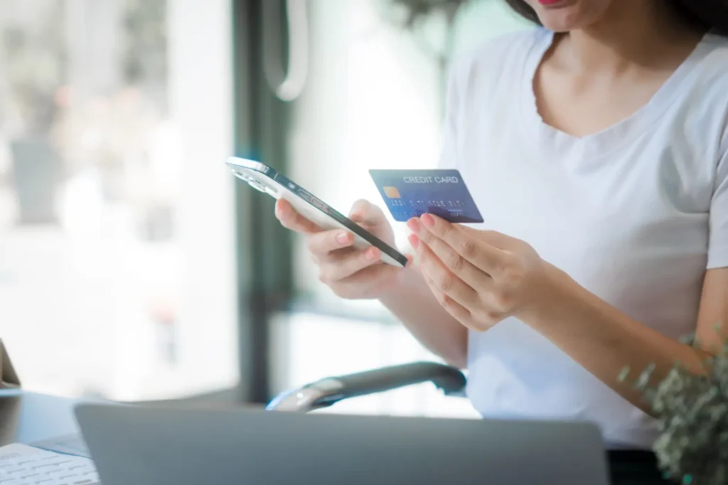 Používání mobilního telefonu pro platby je bez aktualizací mimořádně rizikové. 