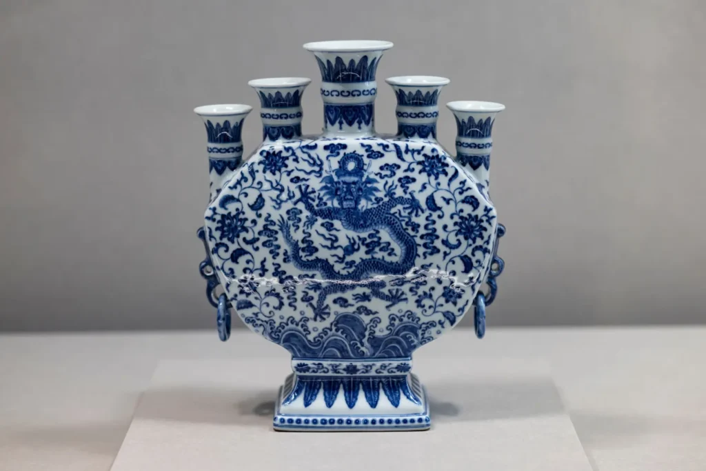 V&aacute;za z obdob&iacute; č&iacute;nsk&eacute; dynastie Qing