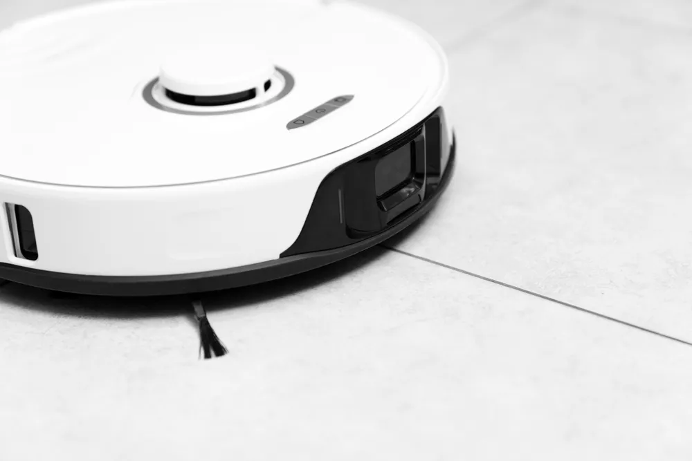 i vysavač v&aacute;s může sledovat