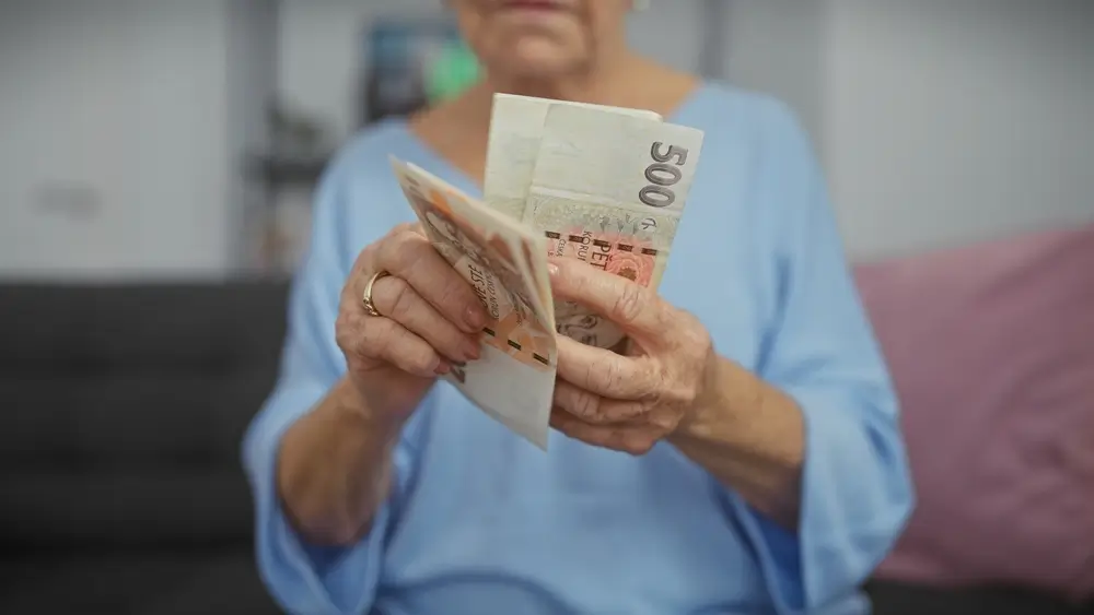 ČNB omylem vydala několik tisíc chybných bankovek. Sběratelé za ně nabízejí desítky tisíc