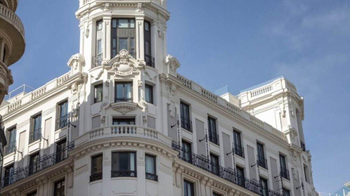 Grand Via Madrid Hotel 1200x567 1