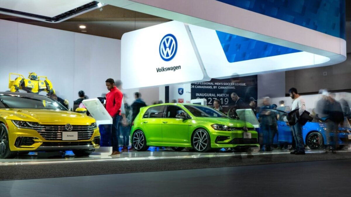 yellow Volkswagen car