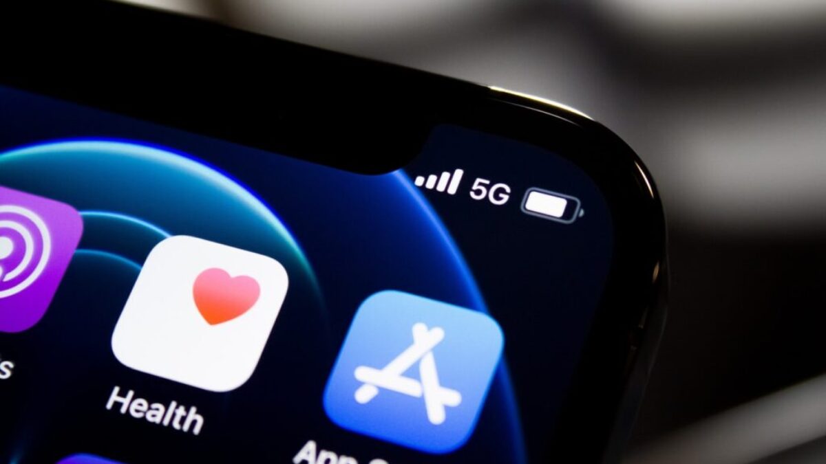 black iphone 4 displaying icons