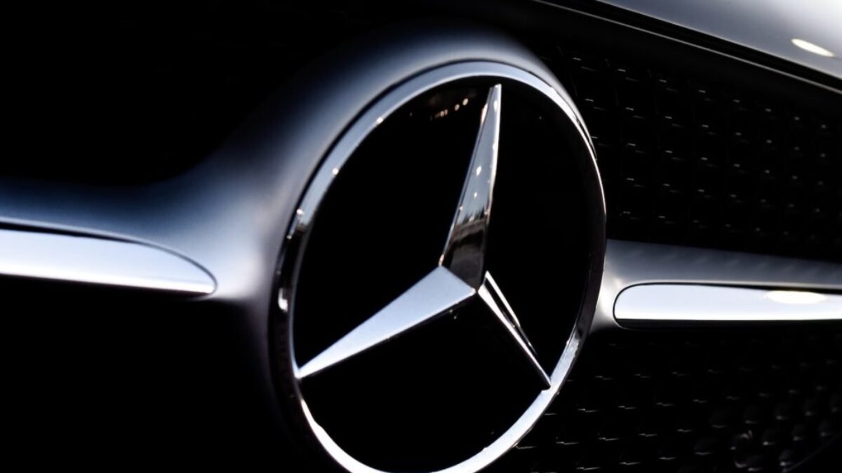 black mercedes benz car steering wheel