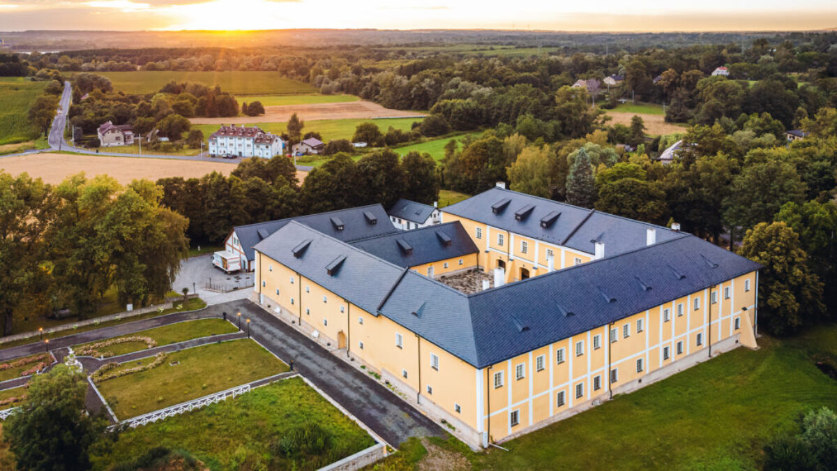 Ideální místo pro školení a jakýkoli event? Zámek Old Yard Rychvald!
