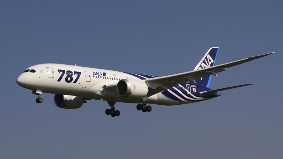 Nippon Airways Boeing 787-8 Dreamliner JA801A OKJ