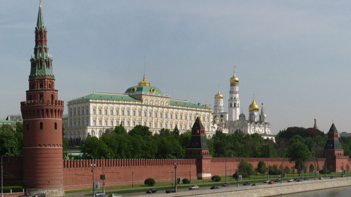 Moscow Kremlin from Kamenny bridge