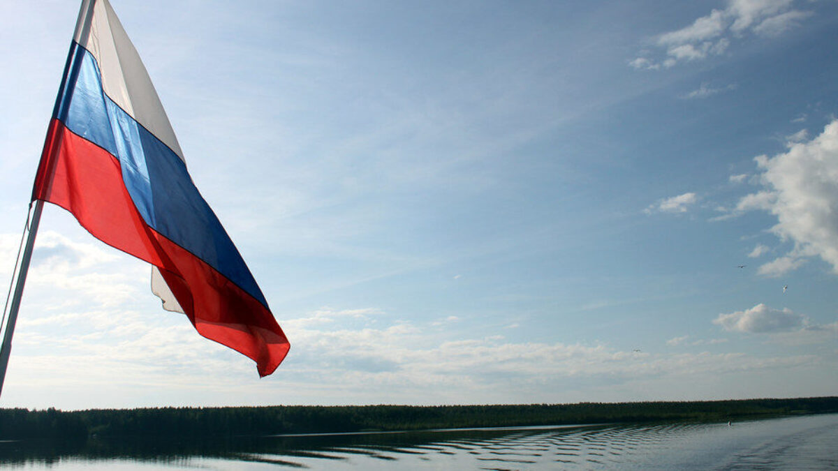 Ruská vlajka (30.10.2023).