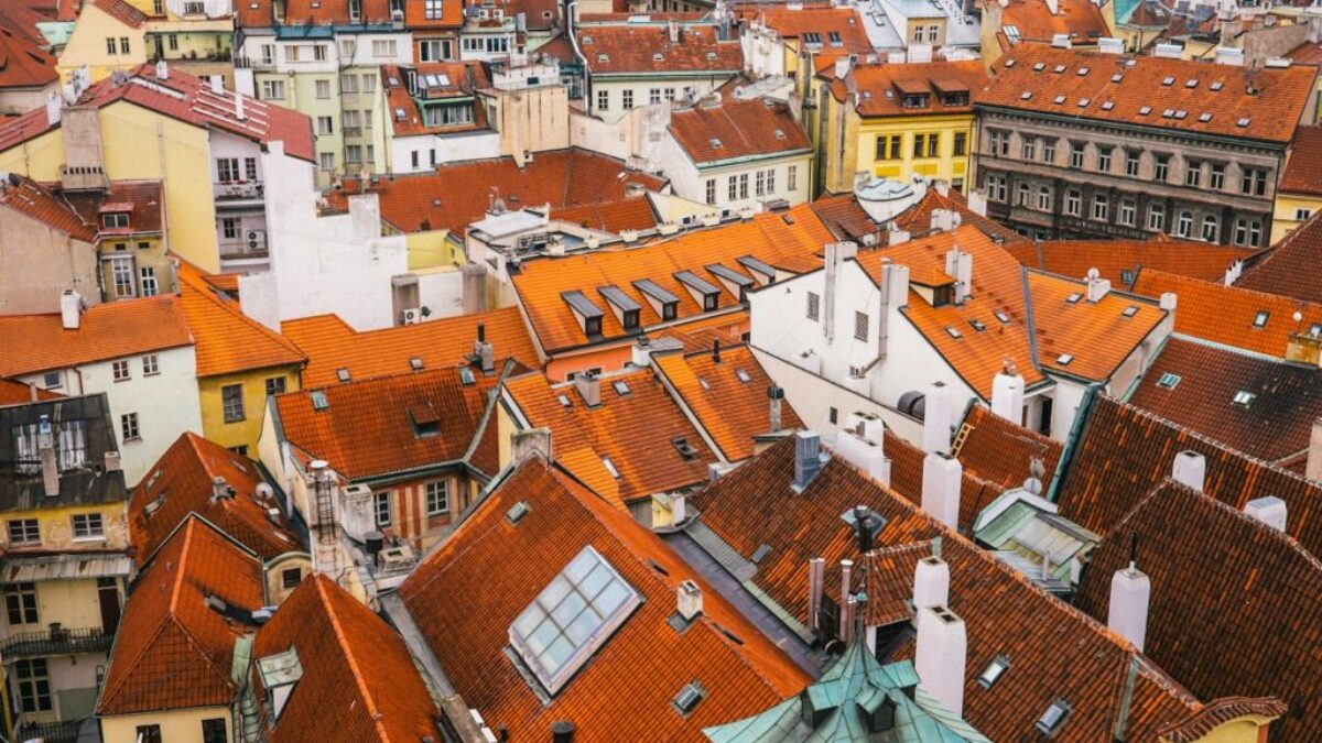 aerial photo of multicolored houses