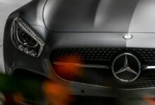 close up photo of Mercedez-Benz vehicle