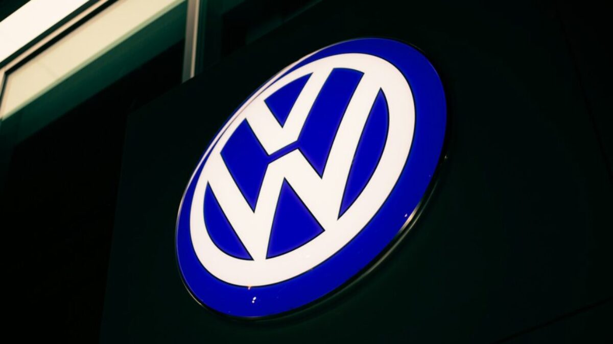 blue and white round b logo