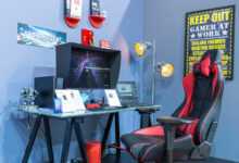 Zdroj 'Gamer at work' desk, gaming chair and Asus' ProArt Station D940MX PC with sleek chassis & Nvidia GeForce RTX 2080 Ti