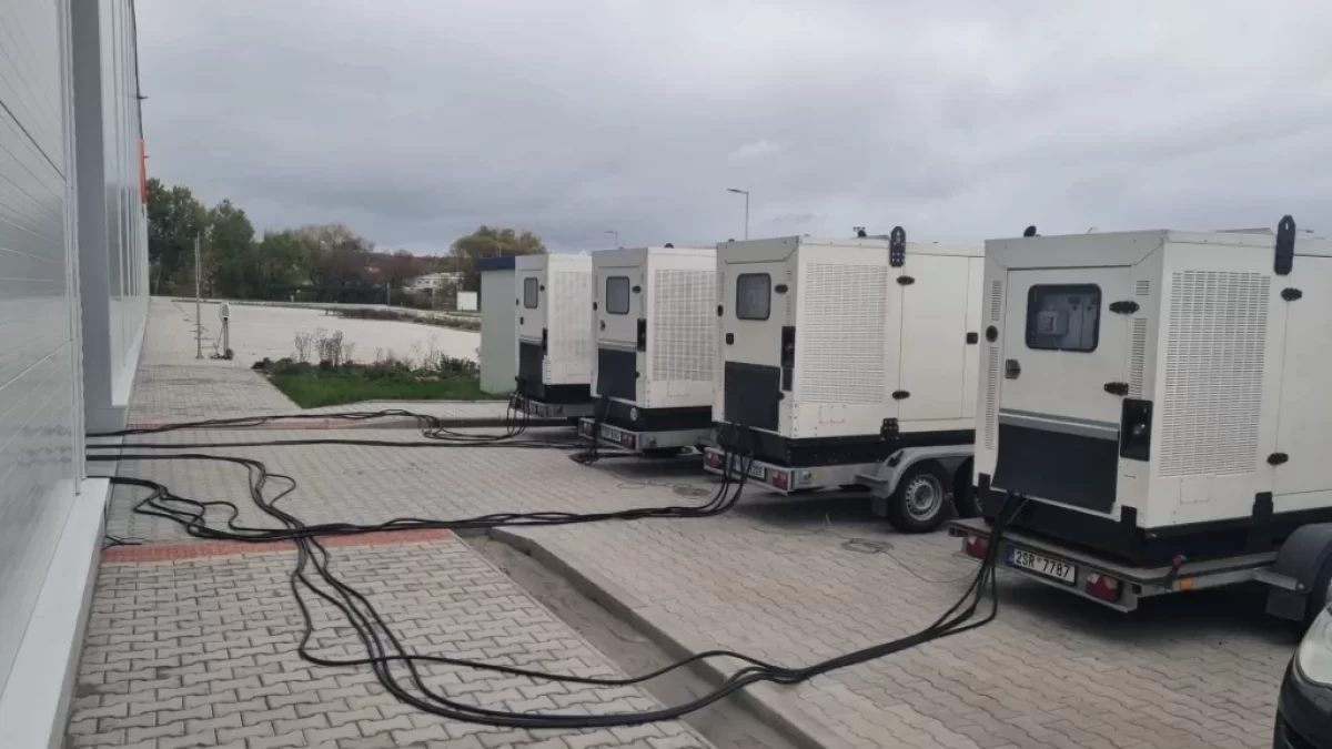 Kde si pronajmout elektrocentrálu?