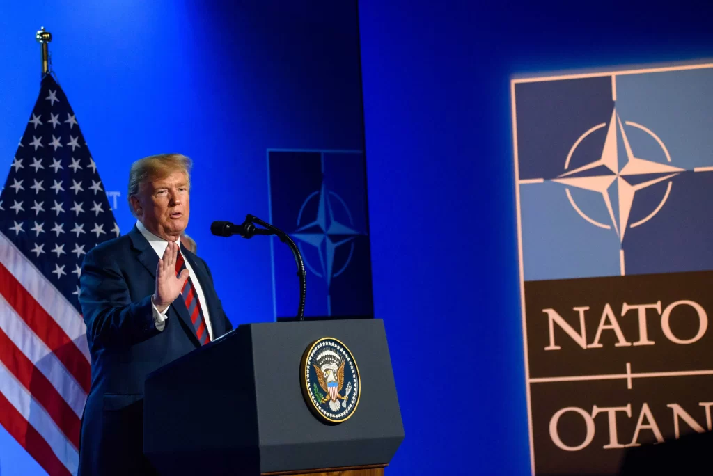 shutterstock_1358576078_optimized - ByznysDeník Trump často kritizuje NATO