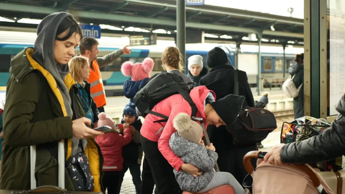 Uprchlíci z Ukrajiny na českém nádraží