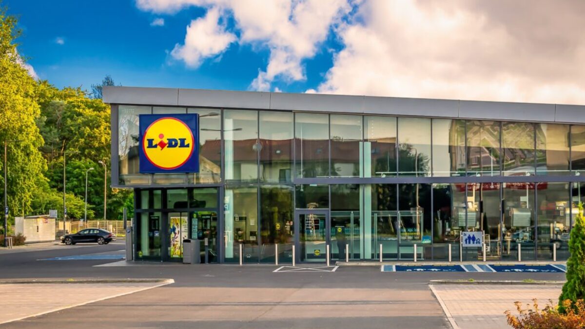 Supermarket Lidl zvenku