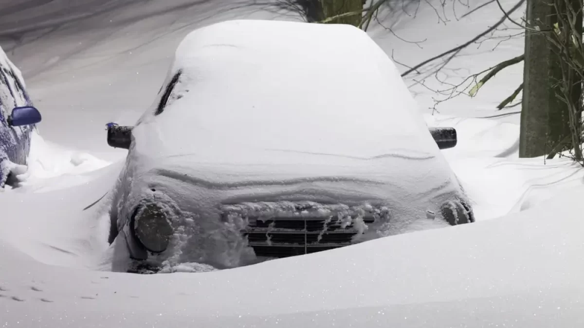 auto zapadlé ve sněhu