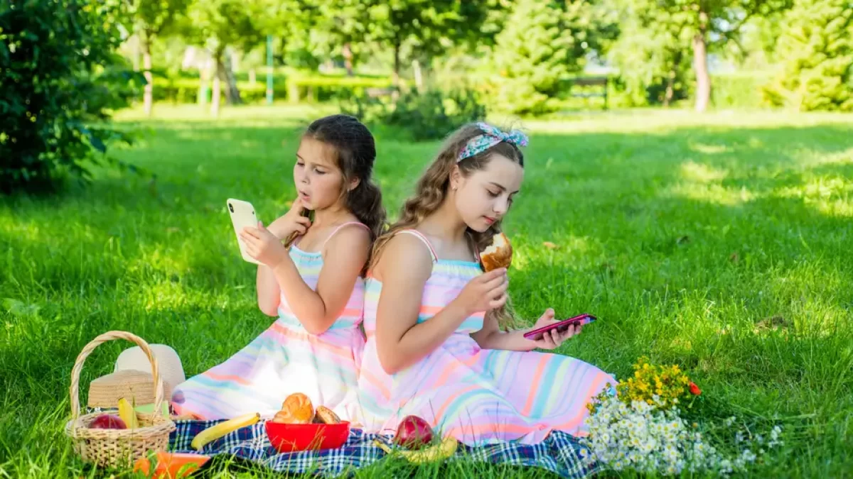 dívky na telefonu
