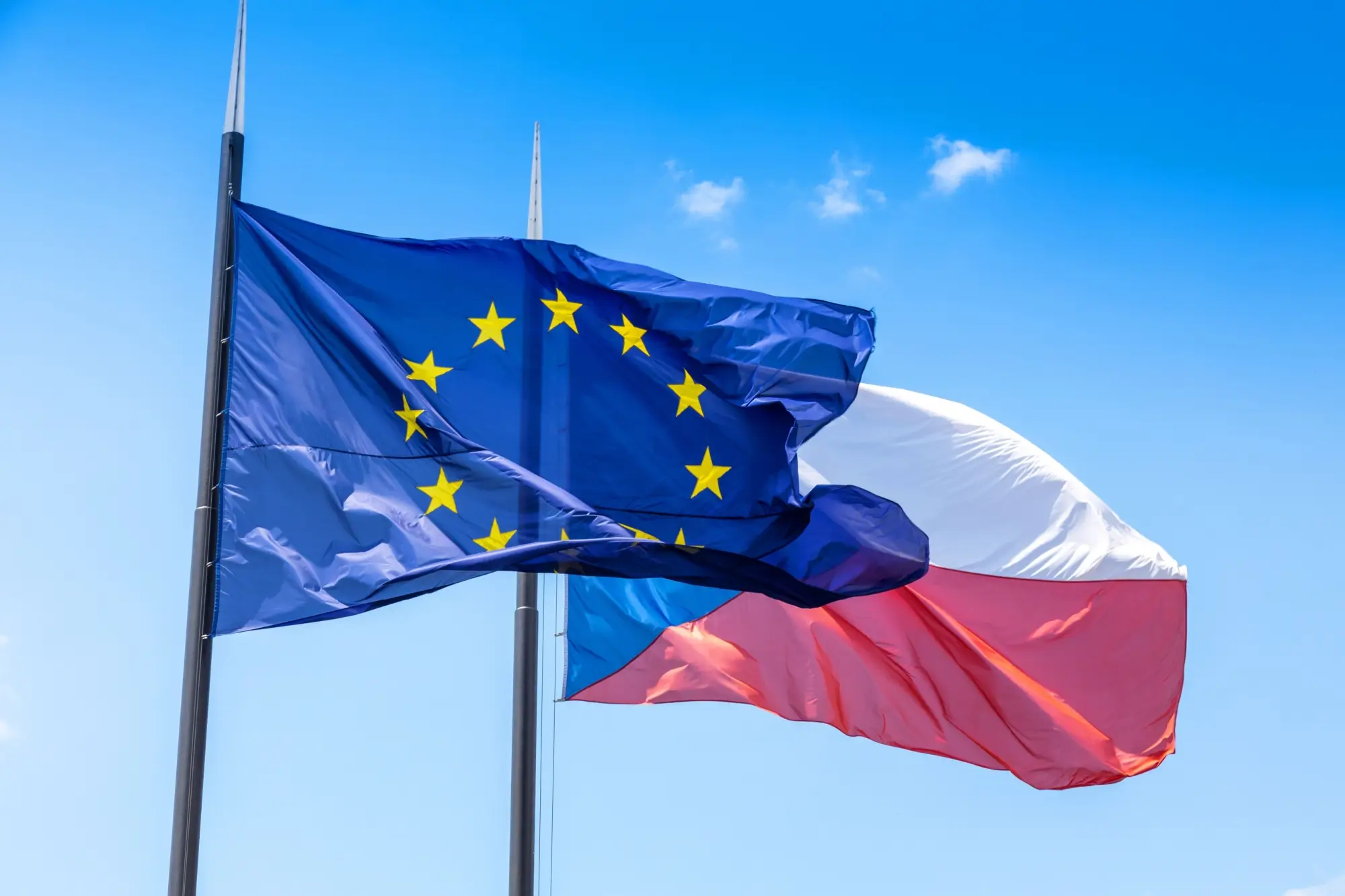 Vlajka EU a česká vlajka