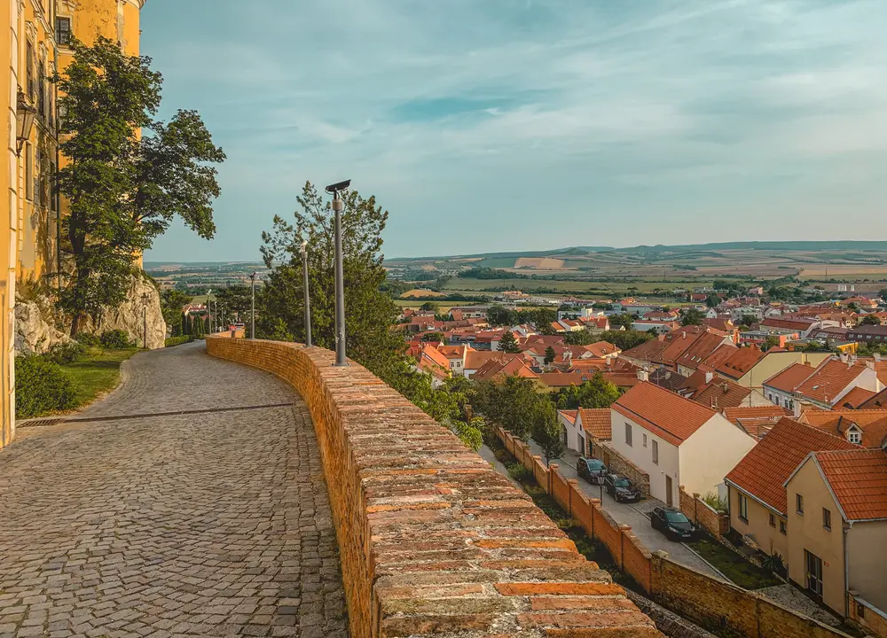 shutterstock_2006351885 - ByznysDeník město mikulov