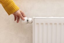 Náklady na vytápění a teplou vodu každým rokem rostou. Moderní systémy vám ušetří tisíce korun ročně. Zdroj: Shutterstock
