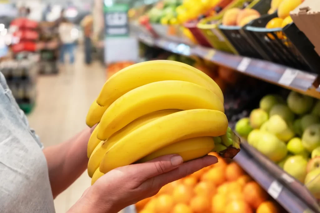 Banány v supermarketu